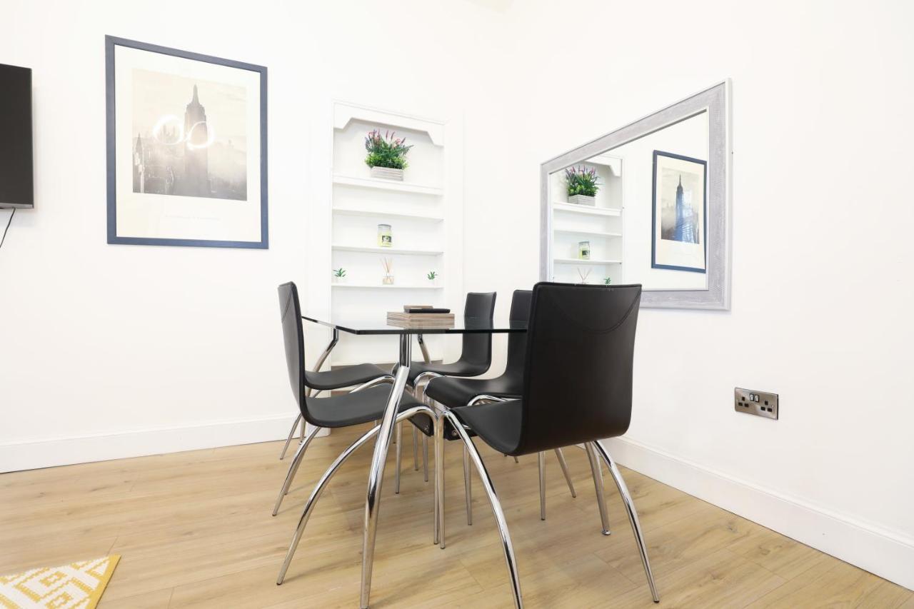 Stunning Modern 3 Bedroom Apartment 에든버러 외부 사진