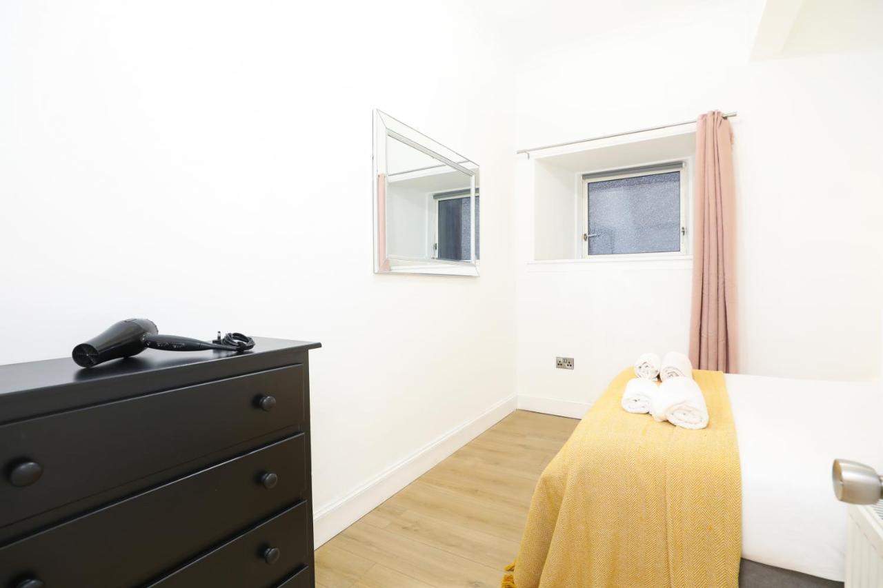 Stunning Modern 3 Bedroom Apartment 에든버러 외부 사진