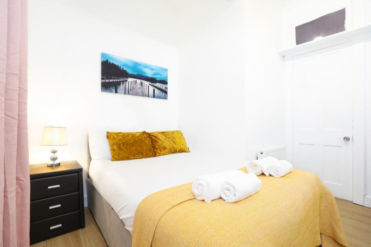 Stunning Modern 3 Bedroom Apartment 에든버러 외부 사진